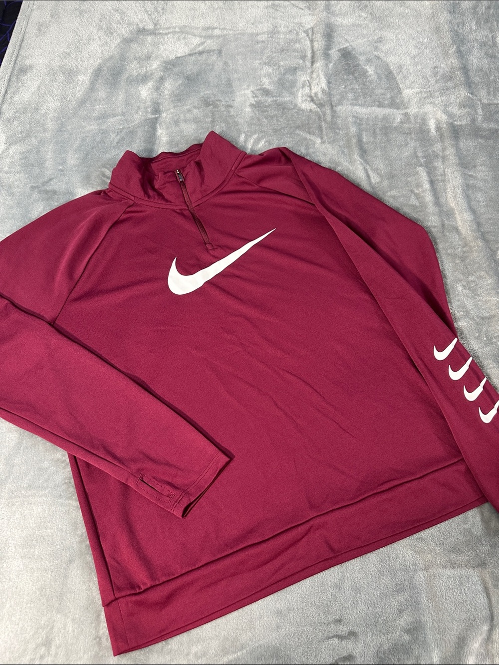 EUC Nike Burgundy Half-Zip Pullover w/White Swoosh Sz L thumb holes